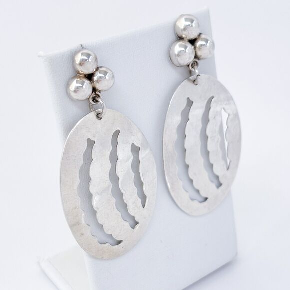 Cutout Oval Drop Statement Earrings | Vintage Mexico Sterling Silver 925 - Picture 3 of 8